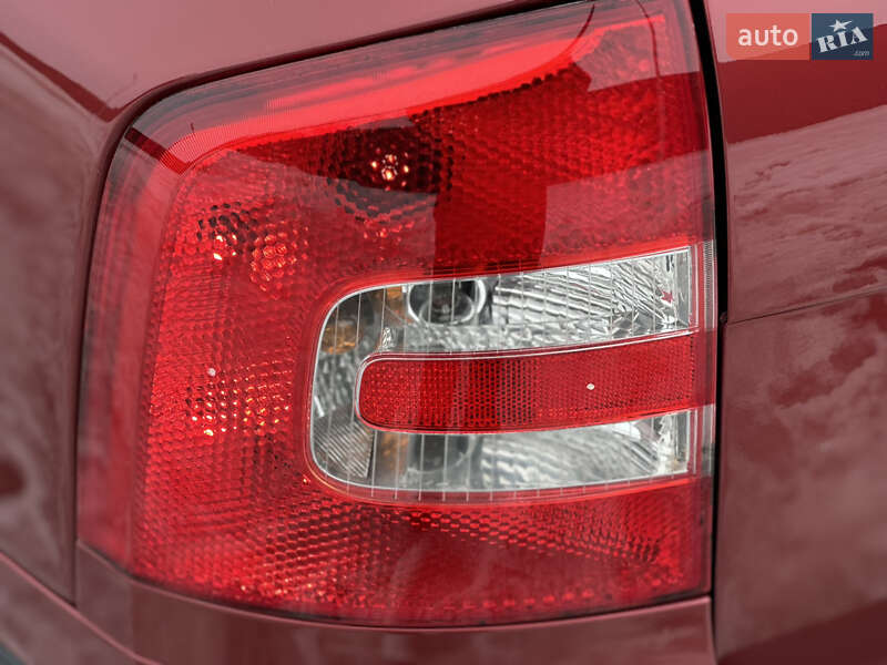 Универсал Skoda Octavia 2006 в Самборе