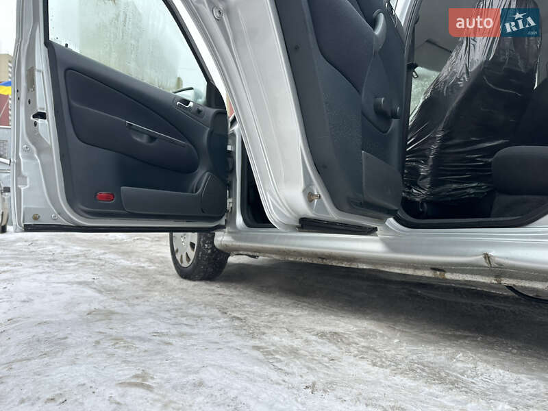 Лифтбек Skoda Octavia 2006 в Киеве