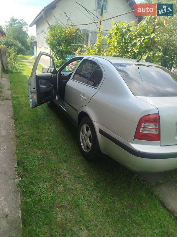 Лифтбек Skoda Octavia 2001 в Стрые