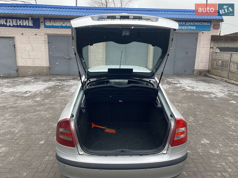 Ліфтбек Skoda Octavia 2004 в Кривому Розі фото 5 Ліфтбек Skoda Octavia 2004 в Кривому Розі