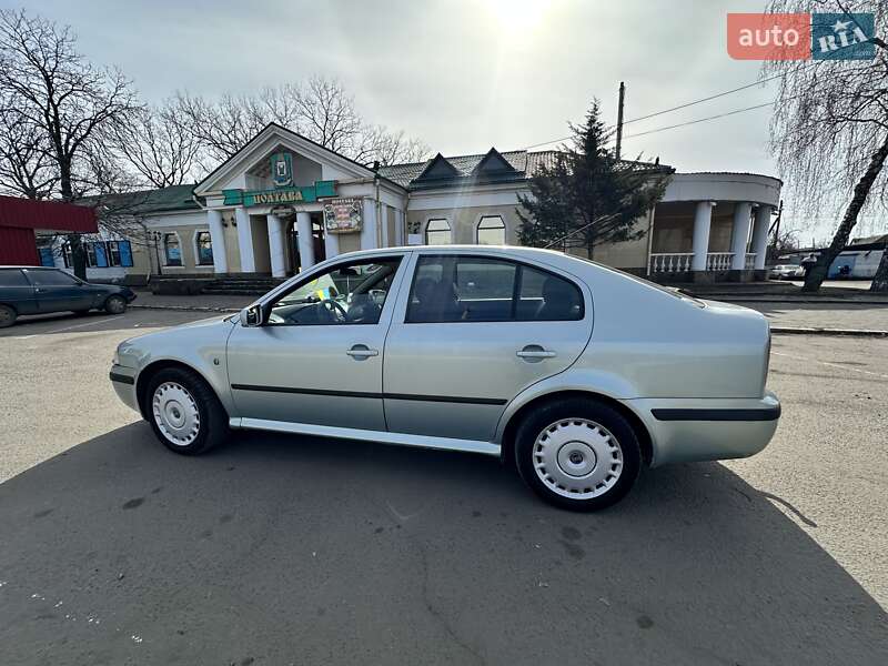 Лифтбек Skoda Octavia 2009 в Полтаве