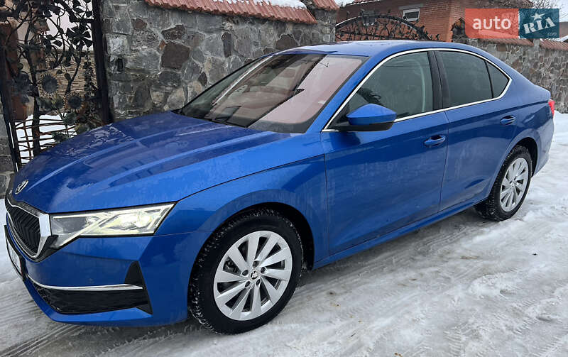 Лифтбек Skoda Octavia 2024 в Львове фото Лифтбек Skoda Octavia 2024 в Львове