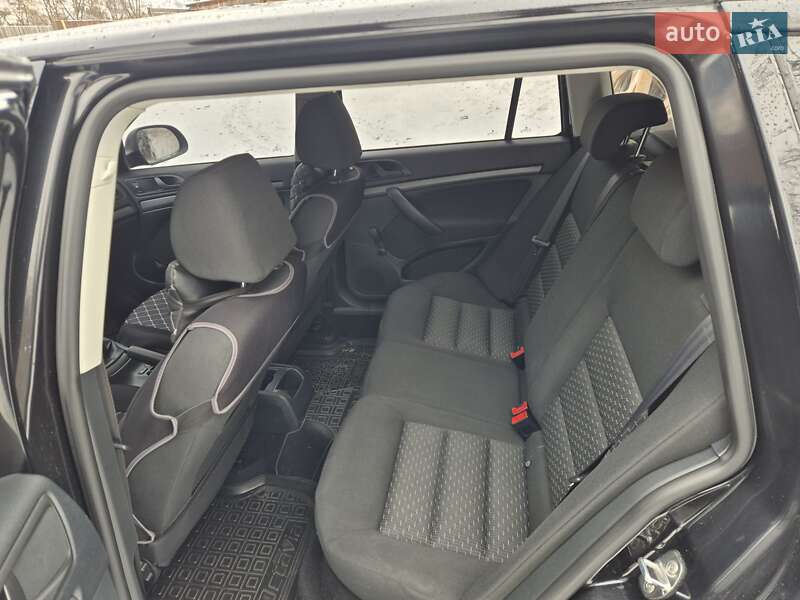 Универсал Skoda Octavia 2010 в Рахове