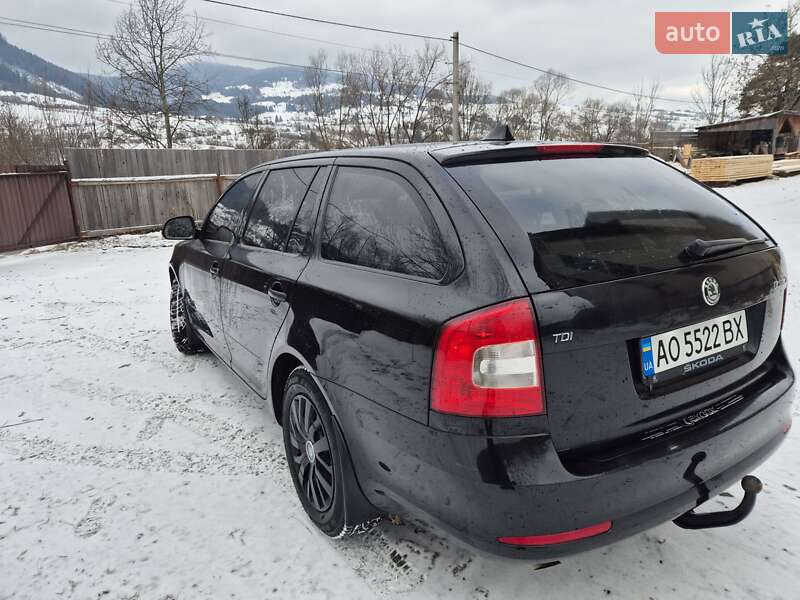 Универсал Skoda Octavia 2010 в Рахове