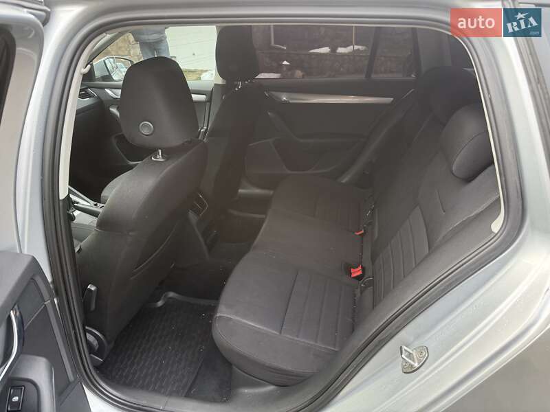 Універсал Skoda Octavia 2016 в Хусті