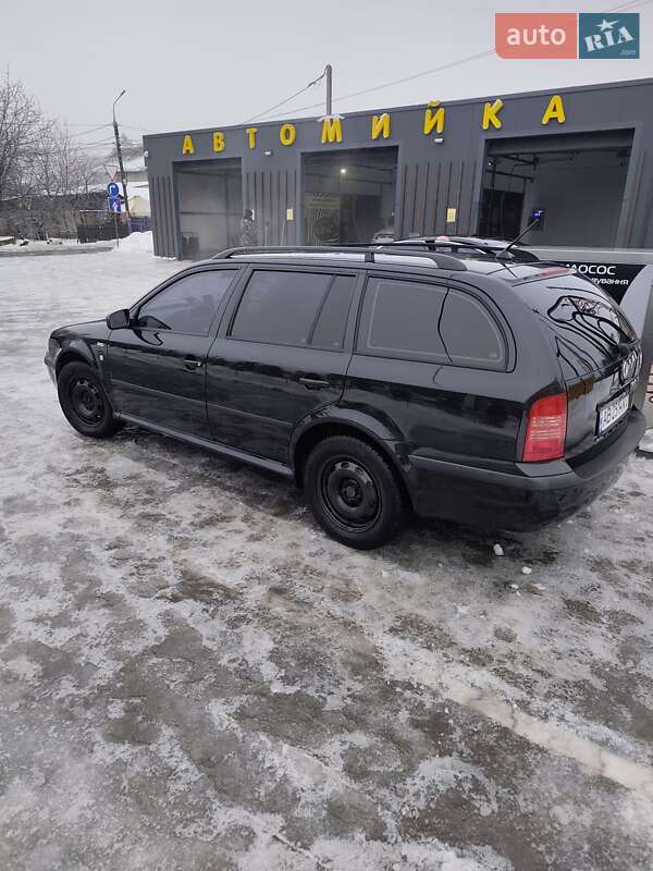Универсал Skoda Octavia 2003 в Виннице
