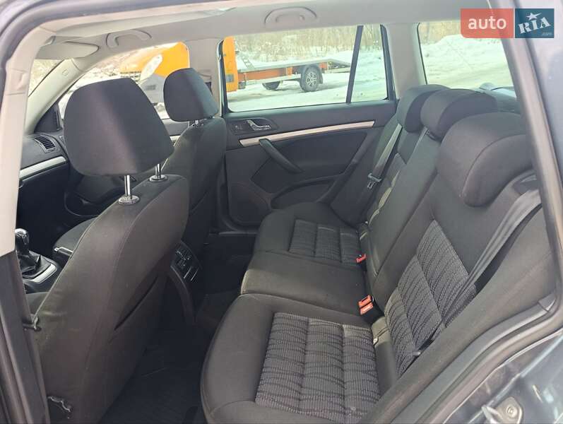 Универсал Skoda Octavia 2010 в Стрые