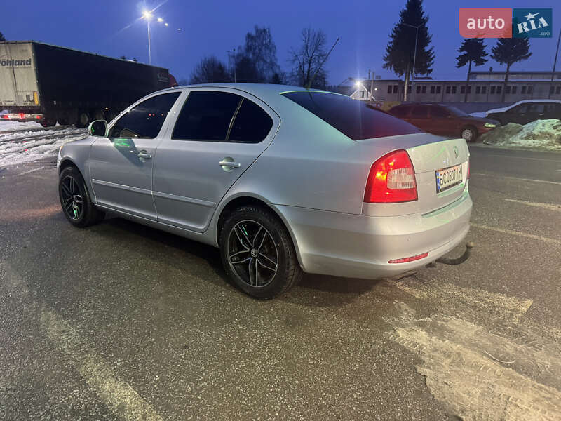 Лифтбек Skoda Octavia 2010 в Львове