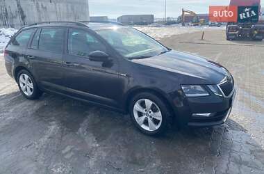Универсал Skoda Octavia 2019 в Львове
