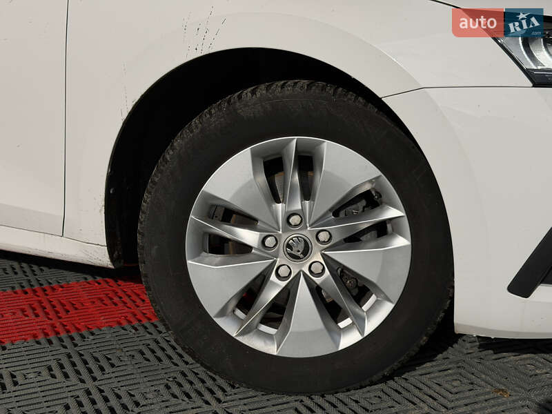 Лифтбек Skoda Octavia 2022 в Тячеве