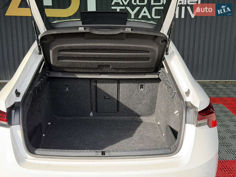 Лифтбек Skoda Octavia 2022 в Тячеве