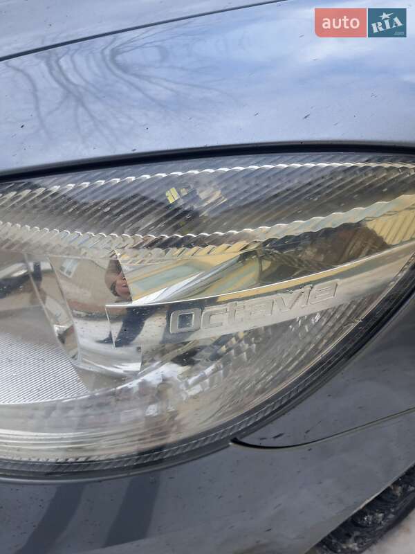 Универсал Skoda Octavia 2011 в Дрогобыче