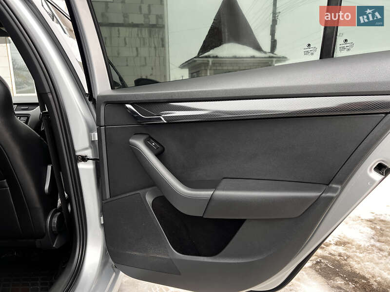 Универсал Skoda Octavia 2015 в Тростянце