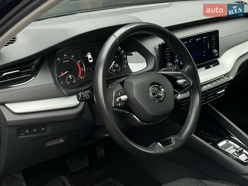 Лифтбек Skoda Octavia 2023 в Одессе