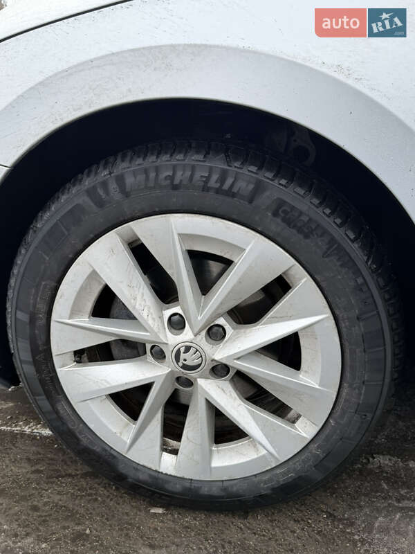 Универсал Skoda Octavia 2022 в Киеве