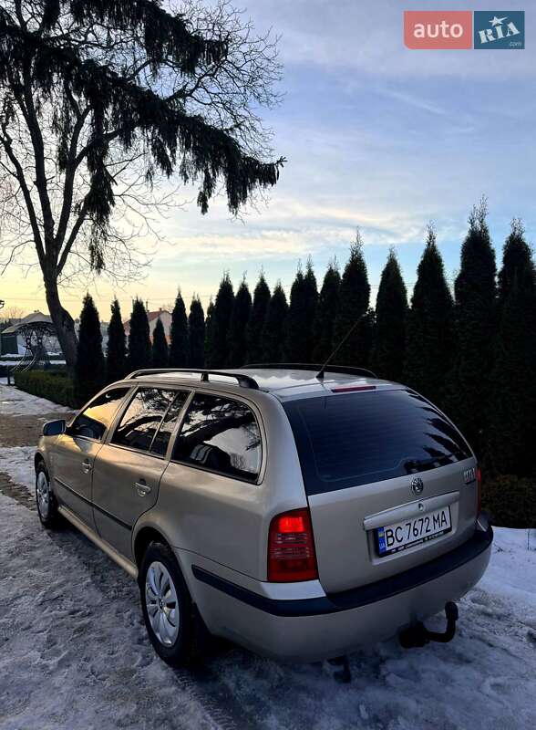 Универсал Skoda Octavia 2005 в Городке