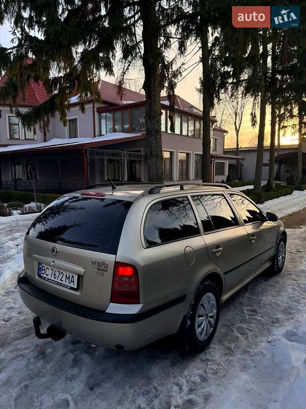 Универсал Skoda Octavia 2005 в Городке