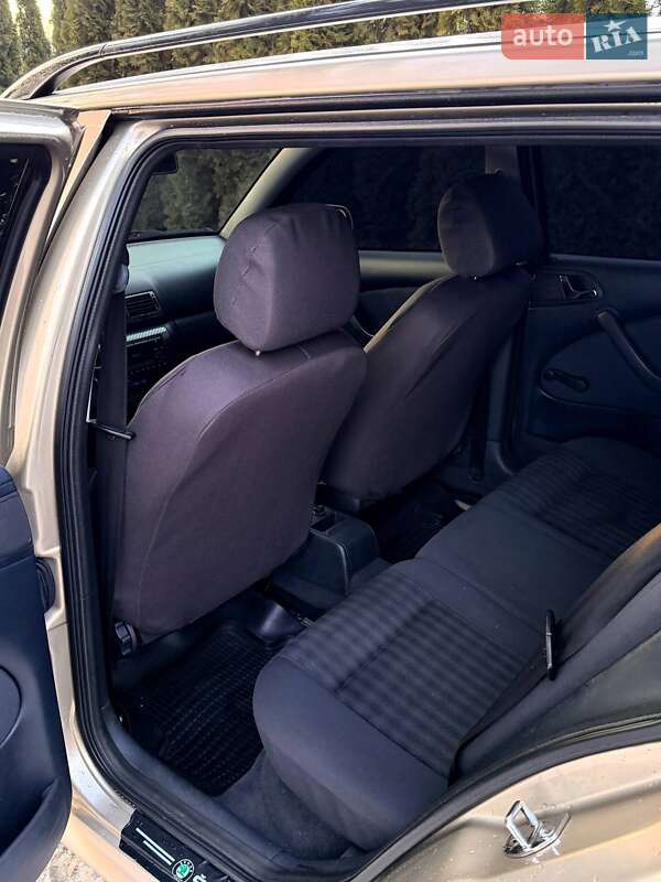 Универсал Skoda Octavia 2005 в Городке