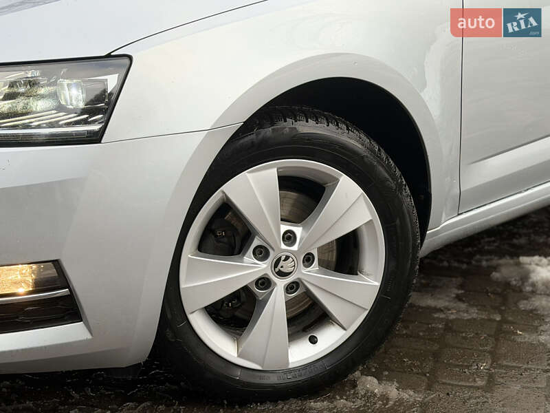 Универсал Skoda Octavia 2019 в Львове