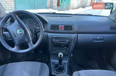 Лифтбек Skoda Octavia 2003 в Киеве