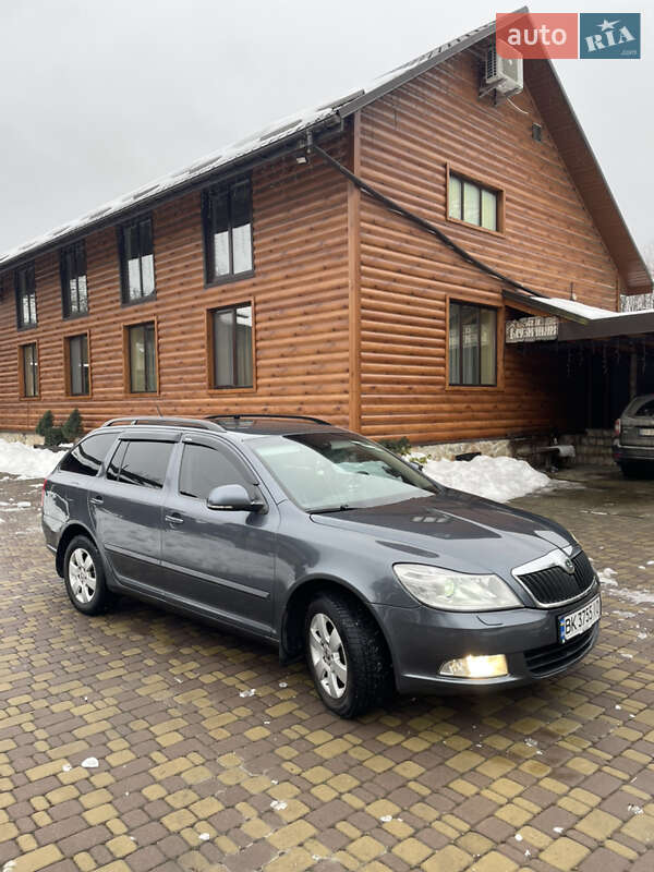 Универсал Skoda Octavia 2009 в Сарнах фото 3 Универсал Skoda Octavia 2009 в Сарнах
