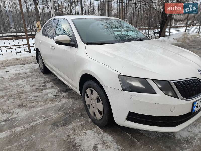 Лифтбек Skoda Octavia 2019 в Киеве фото 2 Лифтбек Skoda Octavia 2019 в Киеве