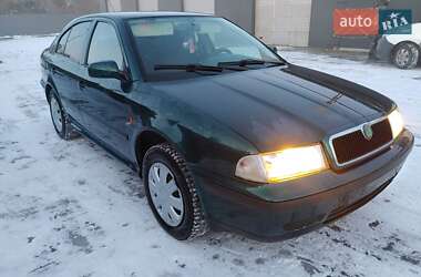 Лифтбек Skoda Octavia 1999 в Шептицькому