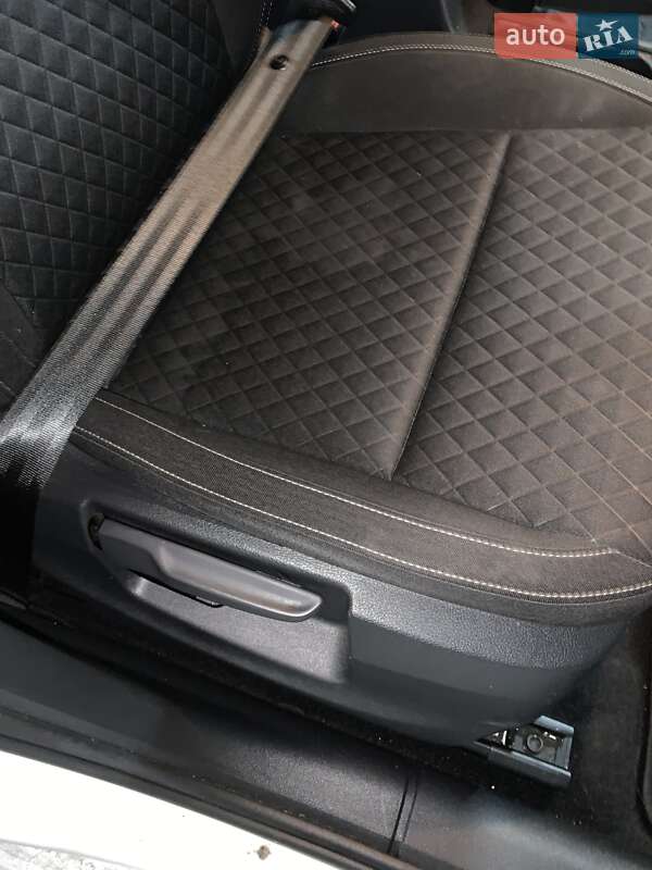 Лифтбек Skoda Octavia 2017 в Львове фото 23 Лифтбек Skoda Octavia 2017 в Львове