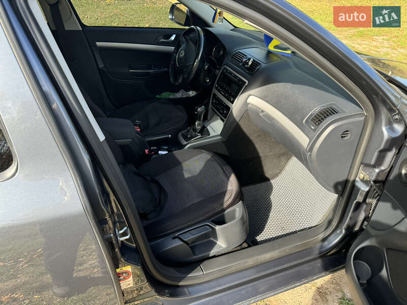 Универсал Skoda Octavia 2011 в Виннице