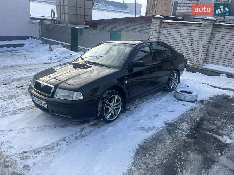 Лифтбек Skoda Octavia 2004 в Умани