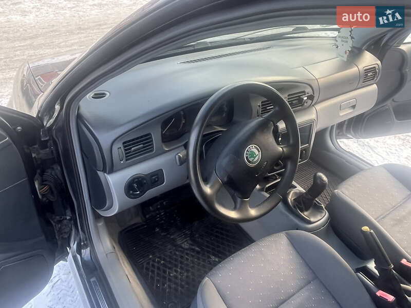 Лифтбек Skoda Octavia 2004 в Умани