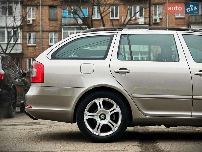 Универсал Skoda Octavia 2009 в Киеве фото 8 Универсал Skoda Octavia 2009 в Киеве