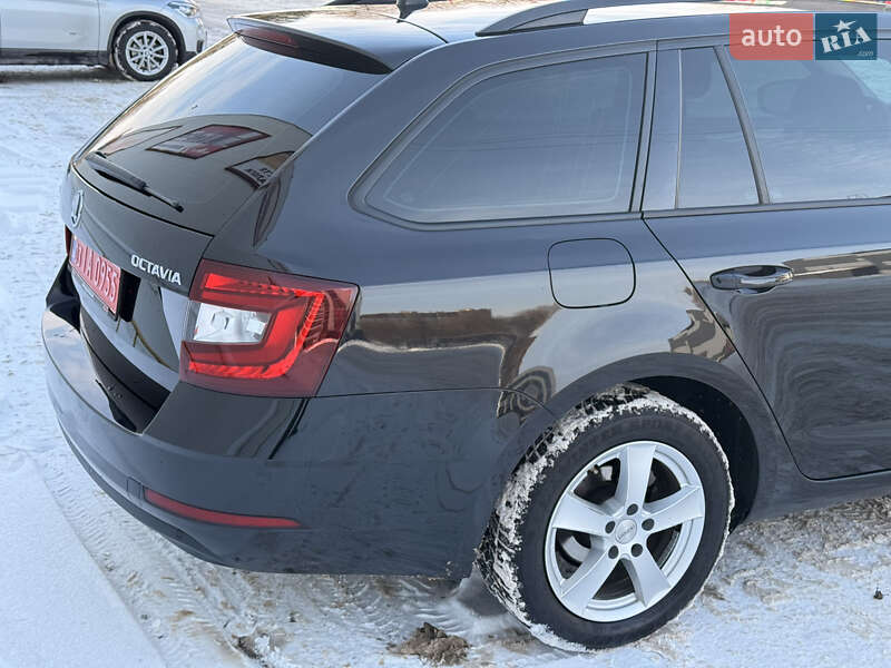 Универсал Skoda Octavia 2019 в Луцке фото 7 Универсал Skoda Octavia 2019 в Луцке