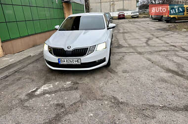 Лифтбек Skoda Octavia 2017 в Днепре