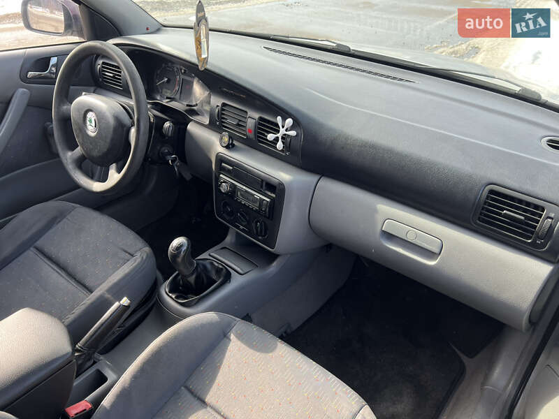 Лифтбек Skoda Octavia 2002 в Стрые фото 12 Лифтбек Skoda Octavia 2002 в Стрые