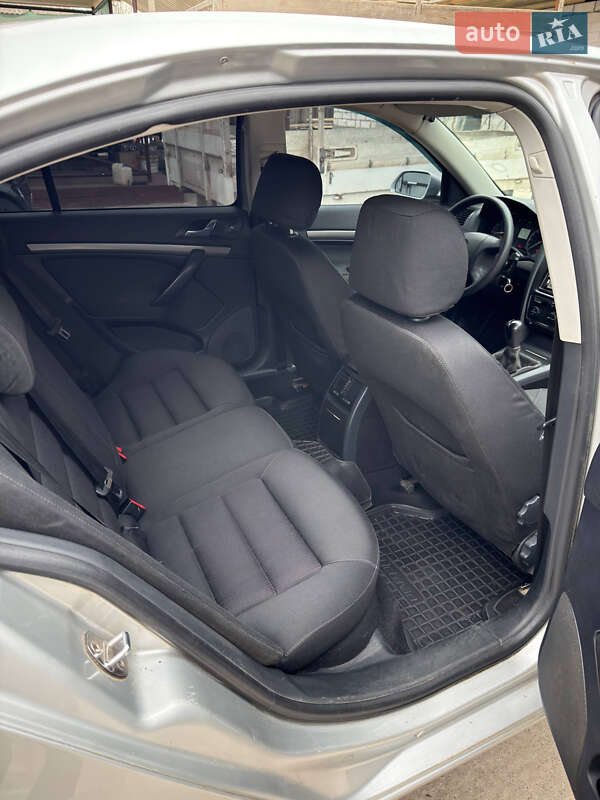 Лифтбек Skoda Octavia 2007 в Ахтырке