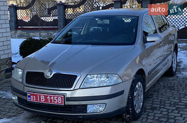 Лифтбек Skoda Octavia 2004 в Луцке