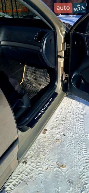 Лифтбек Skoda Octavia 2005 в Золочеве фото 12 Лифтбек Skoda Octavia 2005 в Золочеве