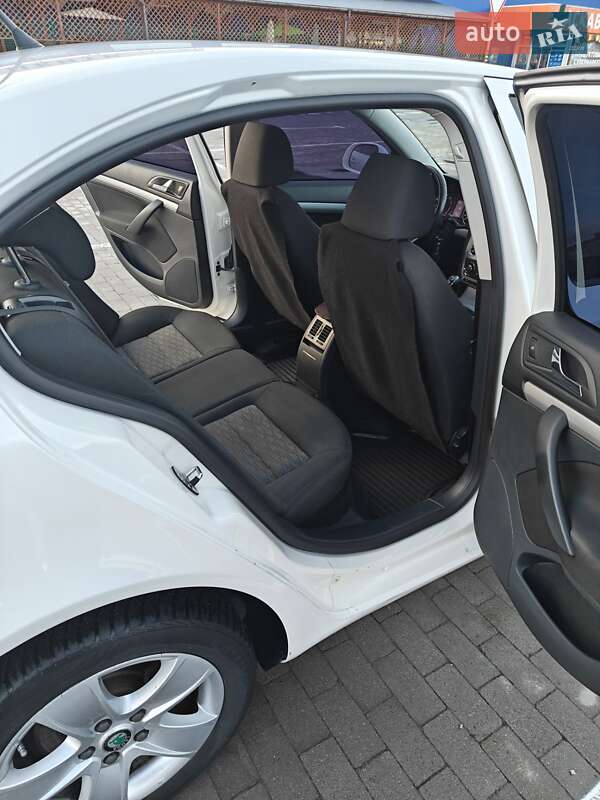 Лифтбек Skoda Octavia 2012 в Калуше