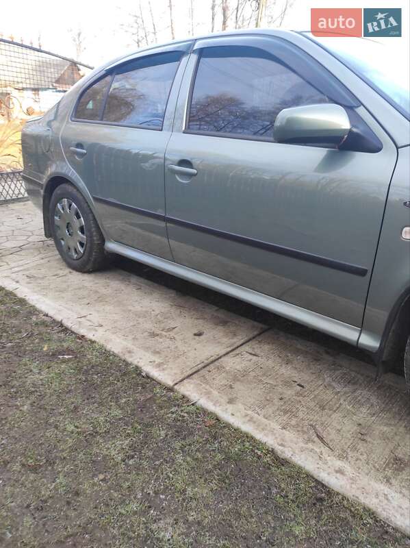 Лифтбек Skoda Octavia 2001 в Мостиске