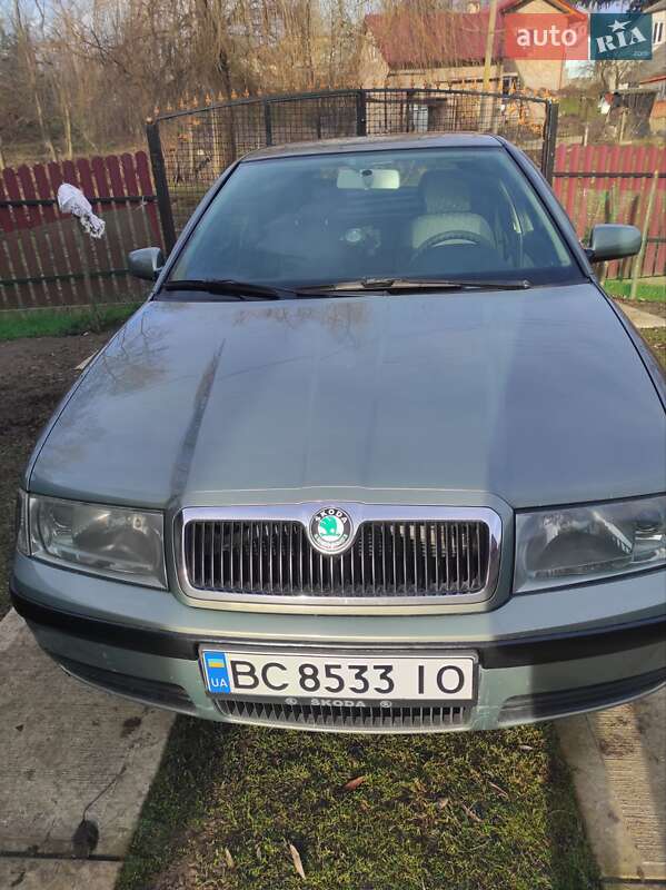 Лифтбек Skoda Octavia 2001 в Мостиске