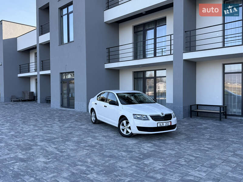 Лифтбек Skoda Octavia 2016 в Иршаве