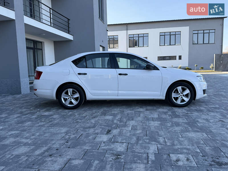 Лифтбек Skoda Octavia 2016 в Иршаве