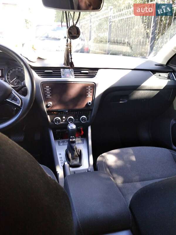 Универсал Skoda Octavia 2019 в Луцке фото 2 Универсал Skoda Octavia 2019 в Луцке