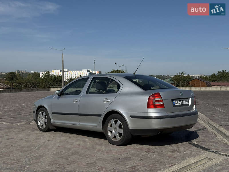 Лифтбек Skoda Octavia 2004 в Харькове