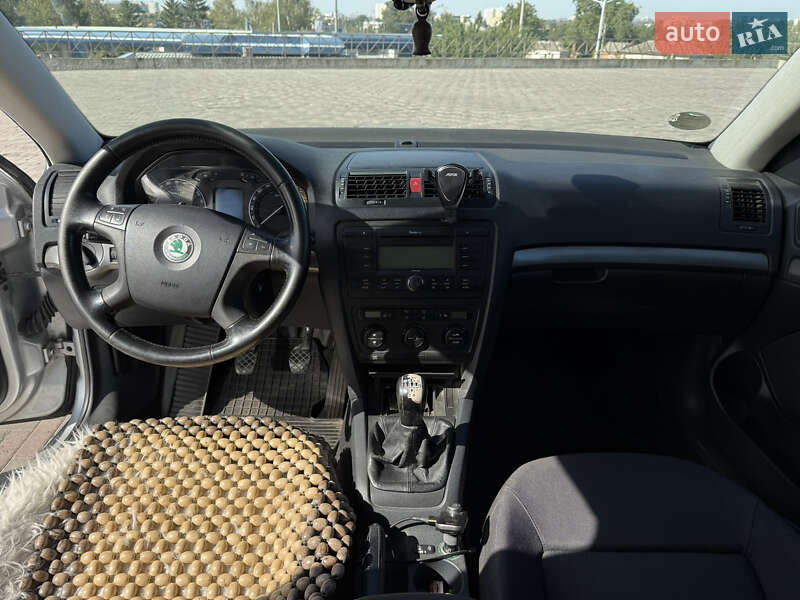 Лифтбек Skoda Octavia 2004 в Харькове