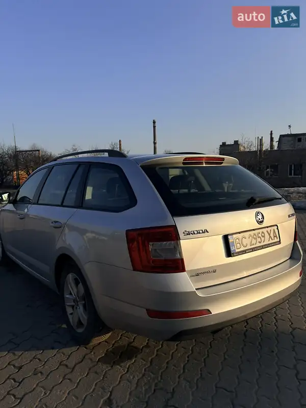 Skoda Octavia 2016 VIN TMBJG7NE4G0197925 фото оголошення 2 з 49