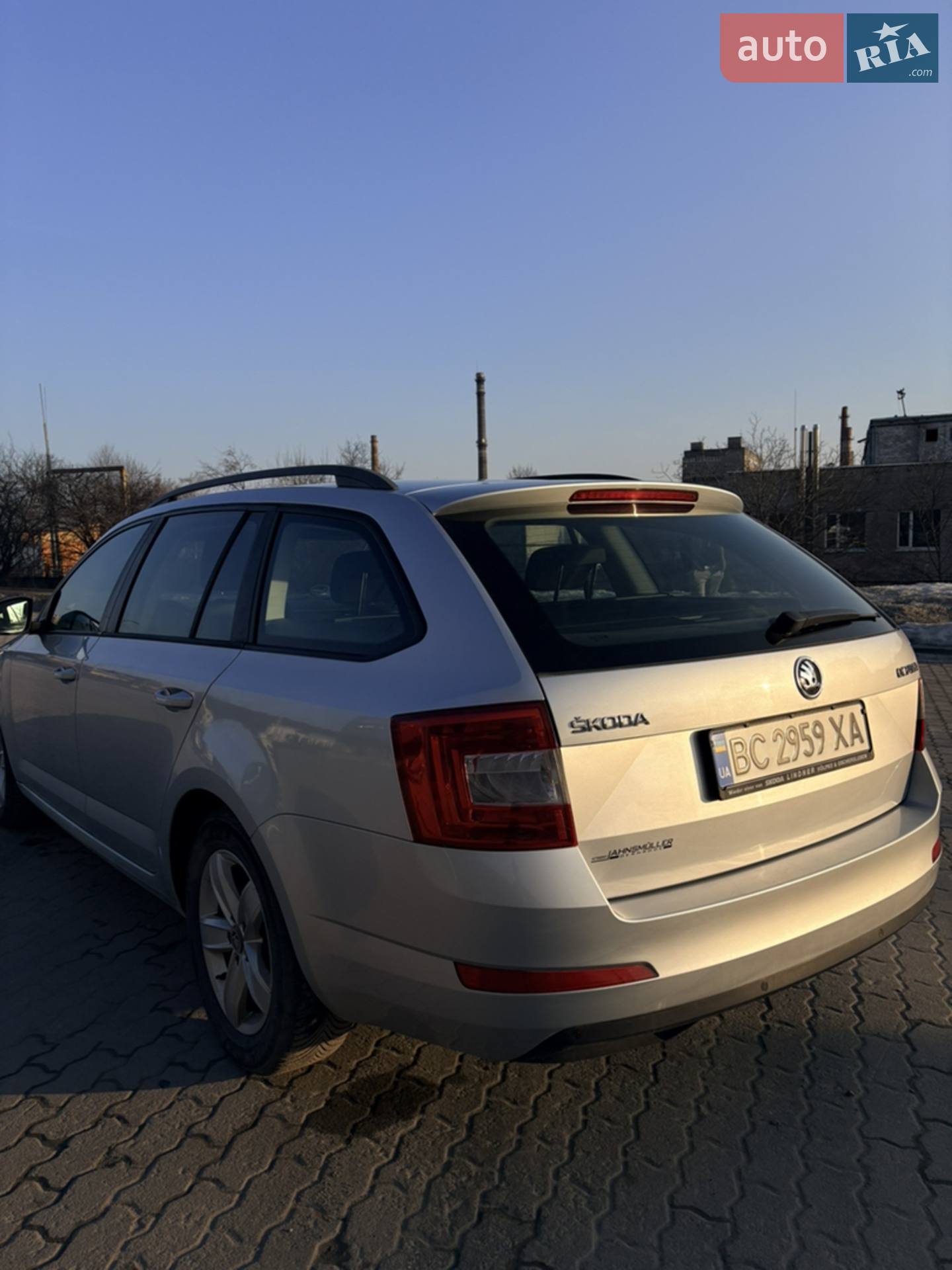 2016 Skoda Octavia - мініатюра 2