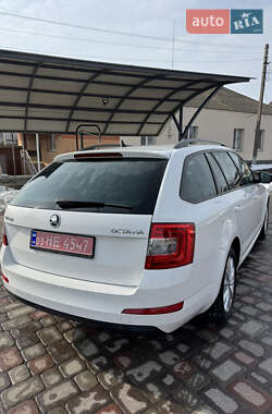 Універсал Skoda Octavia 2014 в Великій Багачці