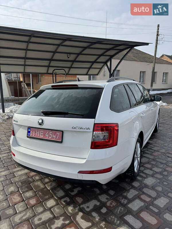 Універсал Skoda Octavia 2014 в Великій Багачці